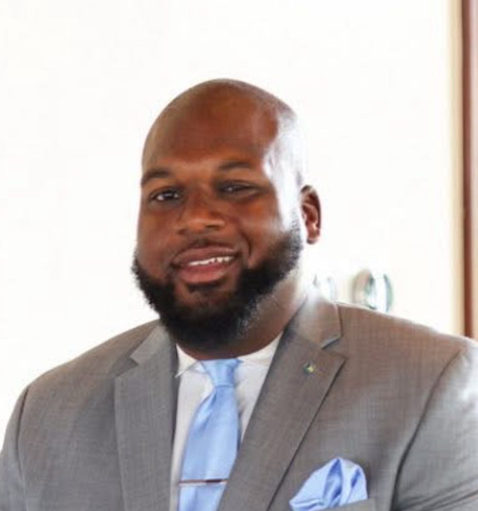 Felix Roy <br>Bowe Jr.<br><span class="after-br">1st Year Director</span>